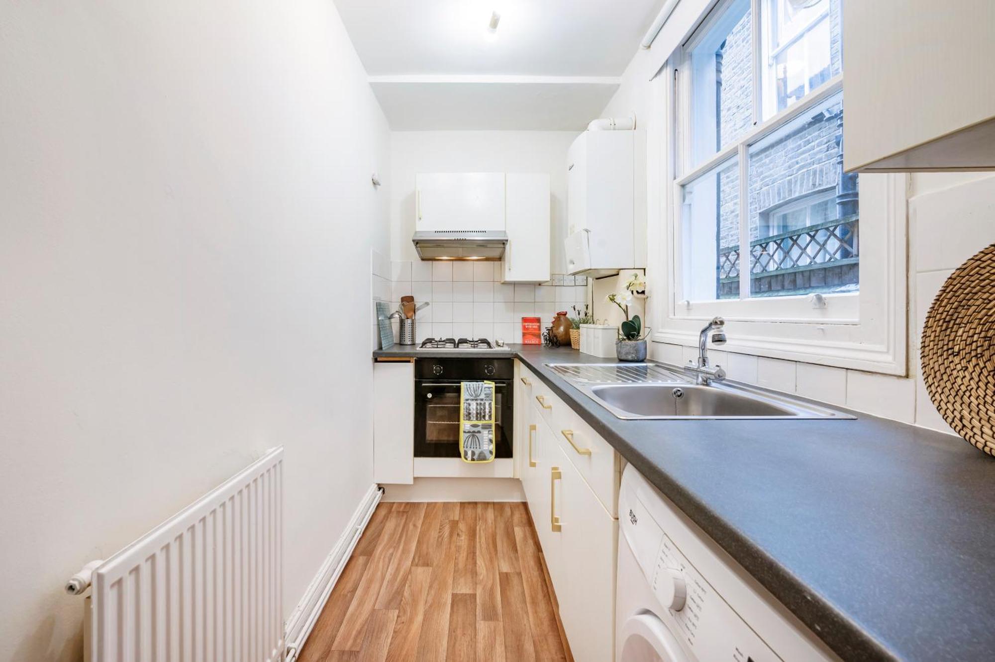 Beautiful Garden Flat Near Chelsea Apartment Лондон Екстериор снимка